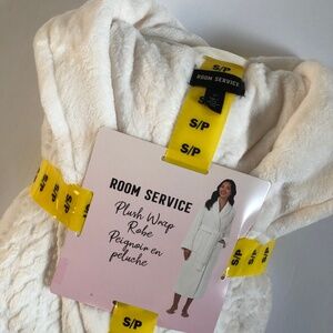 Room Service Cable texture plush women's robe